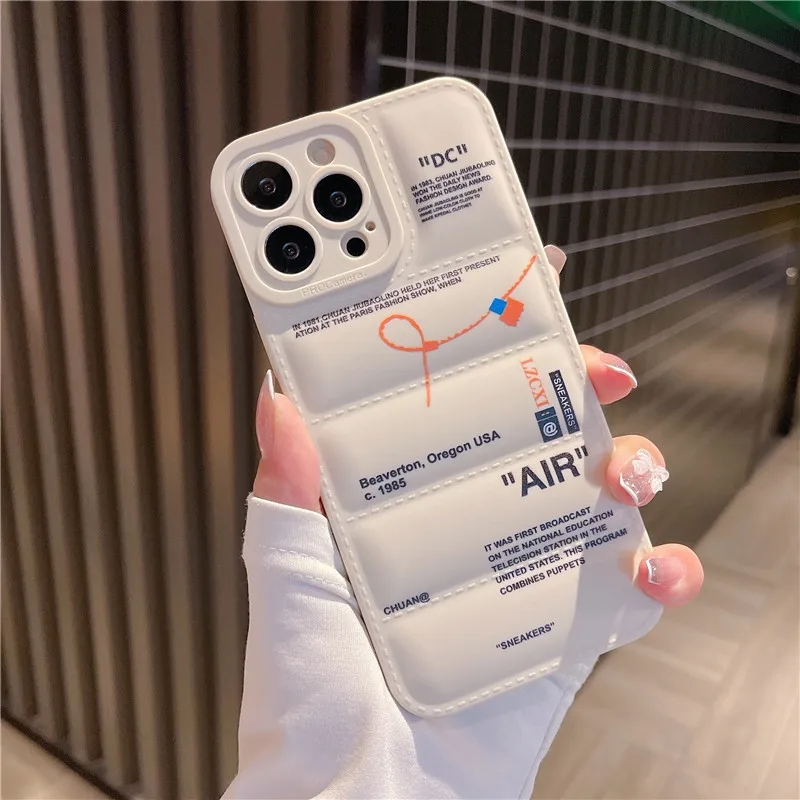 高級ダウンジャケット生地のファッショナブルなスニーカー風スト - Sneaker Case のレビューと価格