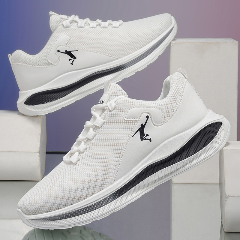 メンズランニングスニーカー ライトクッション ソフトソール  - White Sneaker Care Kit のレビューと価格