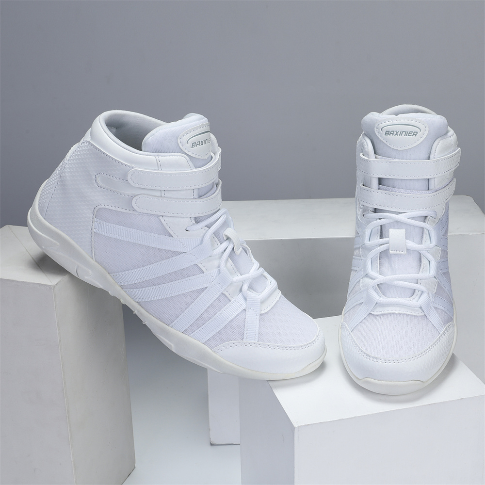 バキシニエ-女の子のための軽量ハイトップチアリーディングシュ - White Sneaker Care Kit のレビューと価格