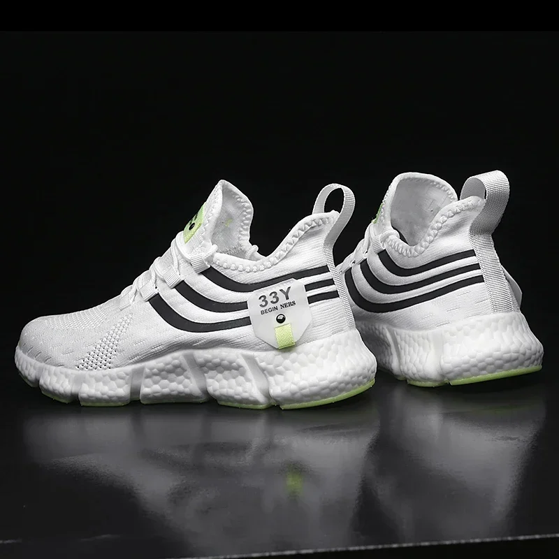 男性用の通気性メッシュのランニングシューズ,クラシックな滑り - White Sneaker Care Kit のレビューと価格