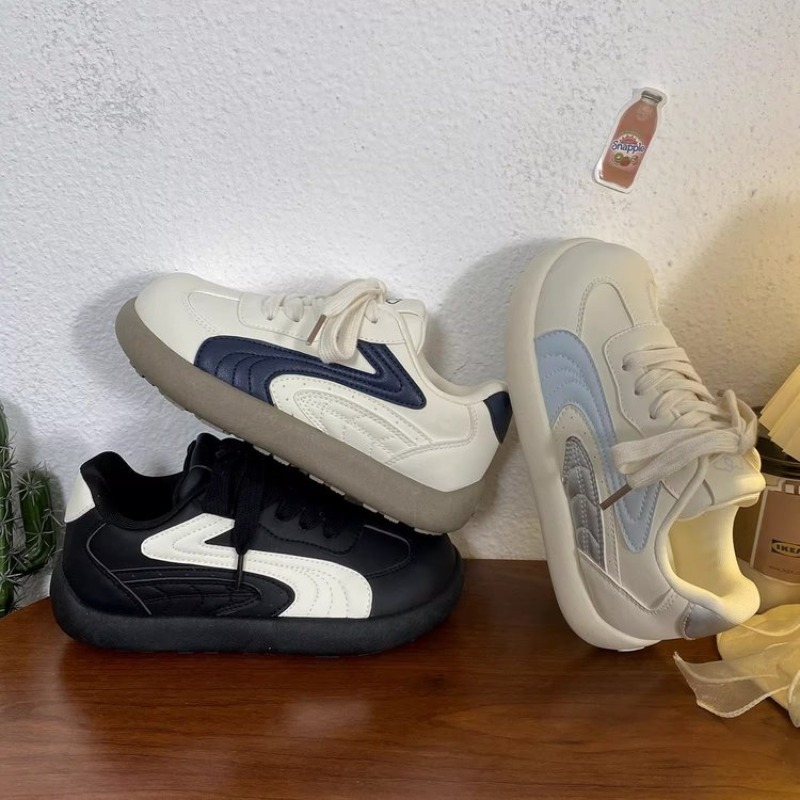 ヴィンテージ風レディースチャンキースニーカー、ホワイトネイビ - White Sneaker Care Kit のレビューと価格